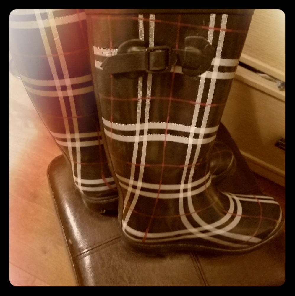 Rain boots
